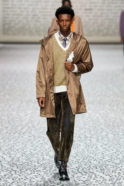 Look 40